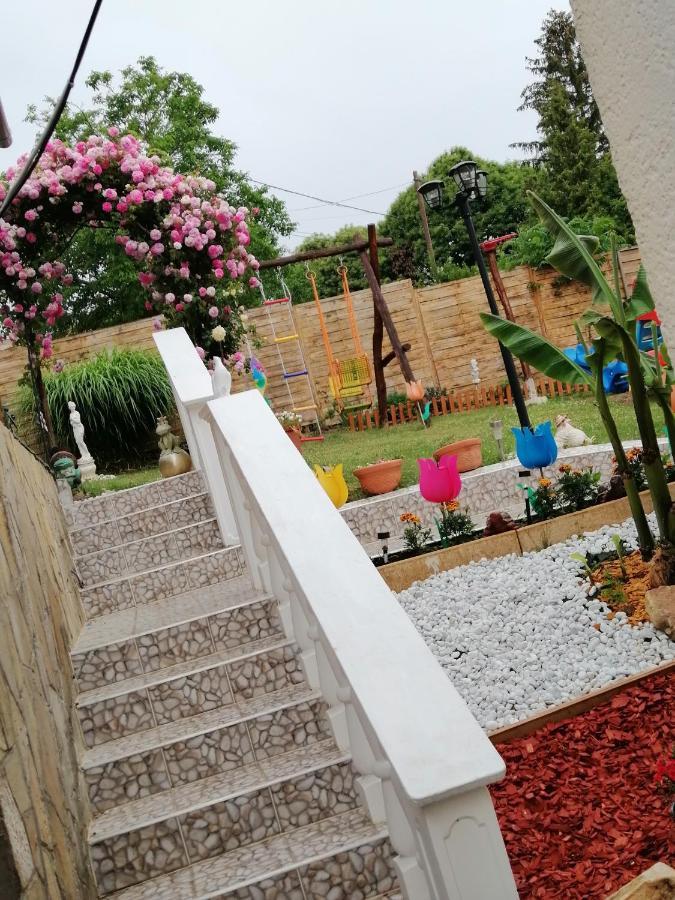 Erna Apartman ซาลาคาโรส ภายนอก รูปภาพ